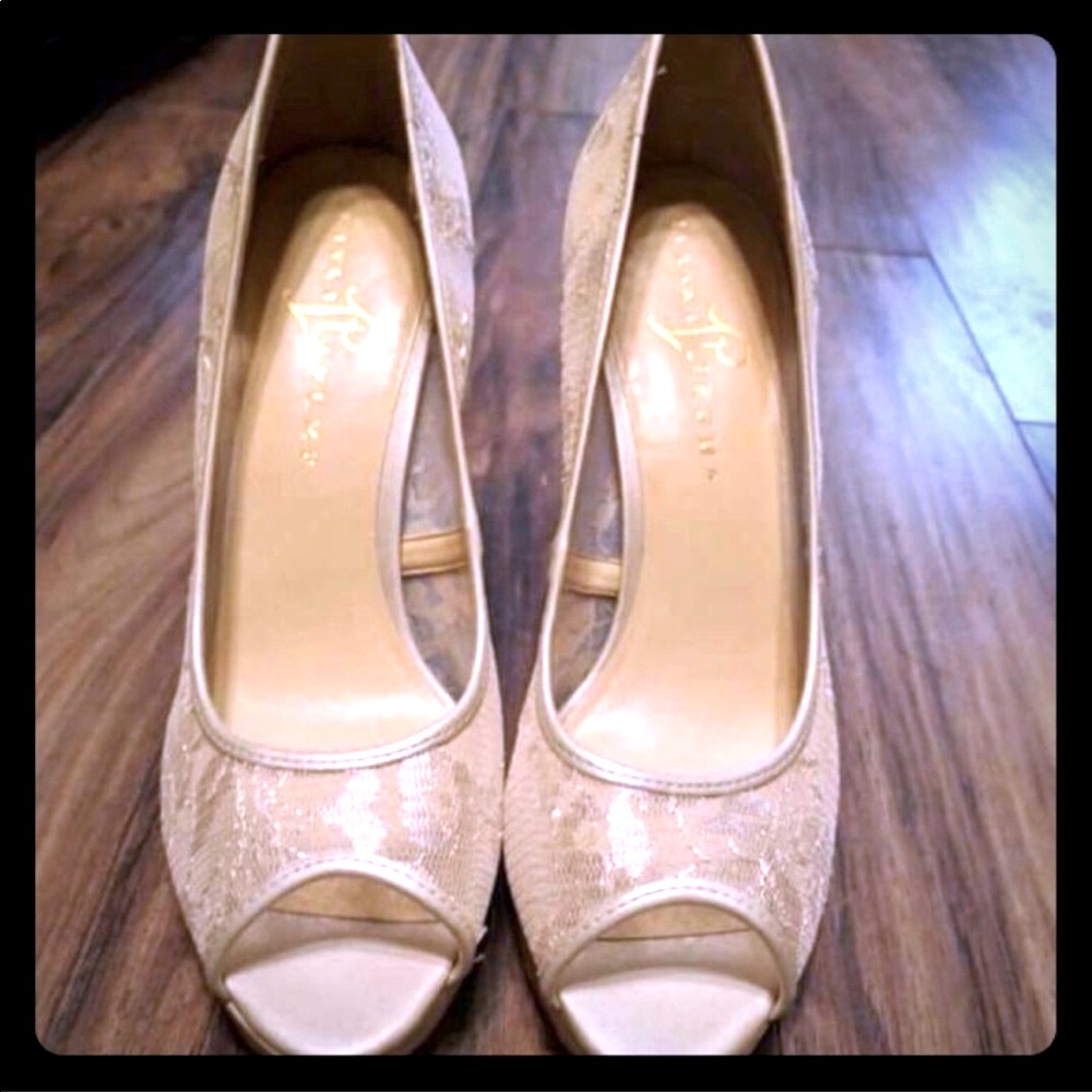 Ivanka Trump pumps.